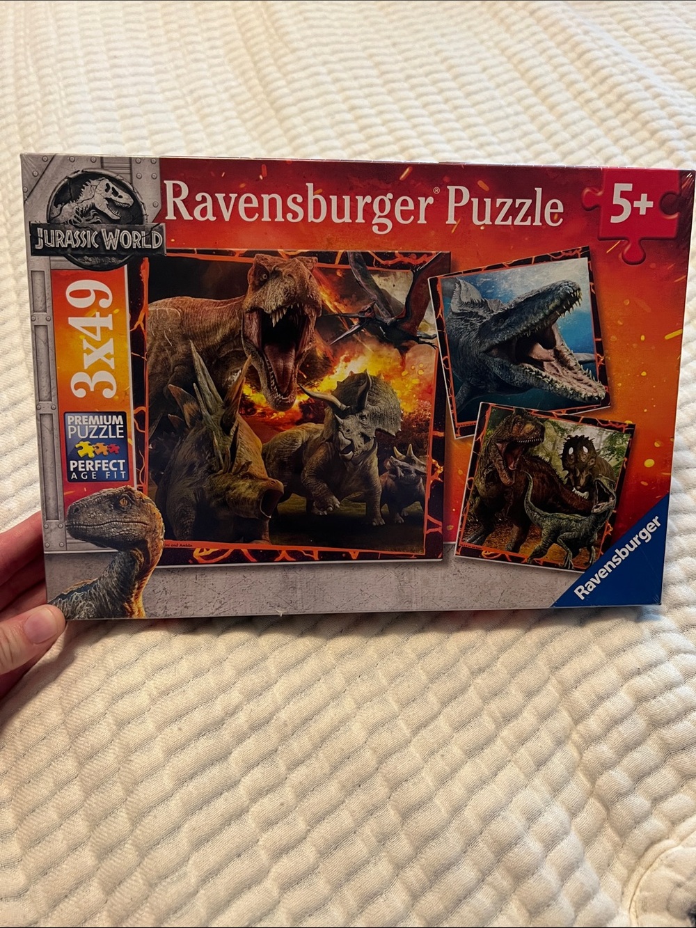 Ravensburger Jurassic World Puzzle Set - Red Orange Blue Artwork